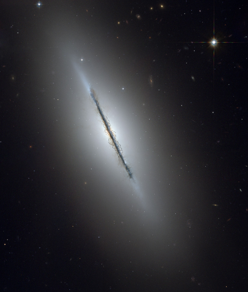 Ngc5866_hst_big.jpg