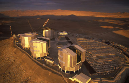Телескоп VLT - Very Large Telescope. Очень большой телескоп.