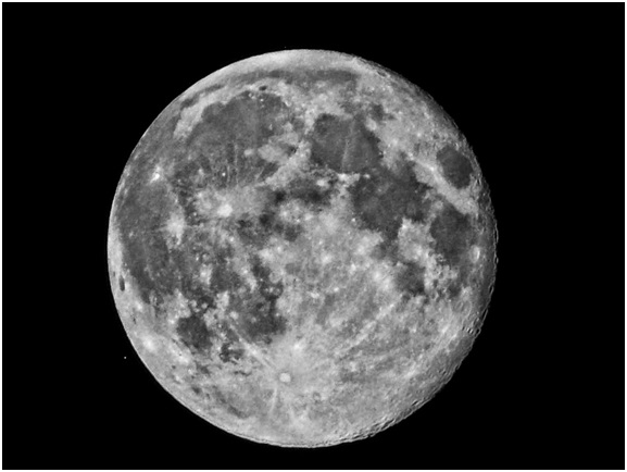 Как выглядит Луна? Словесное описание (аудиодескрипция)